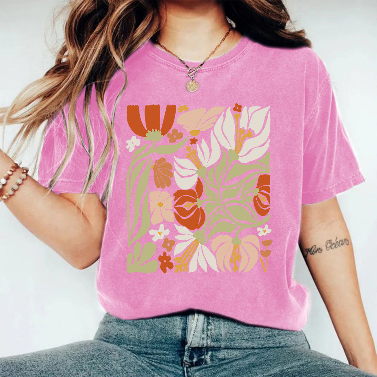 Washed and used T-shirt with printed T-shirt
